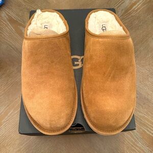 UGG Classic Slip On